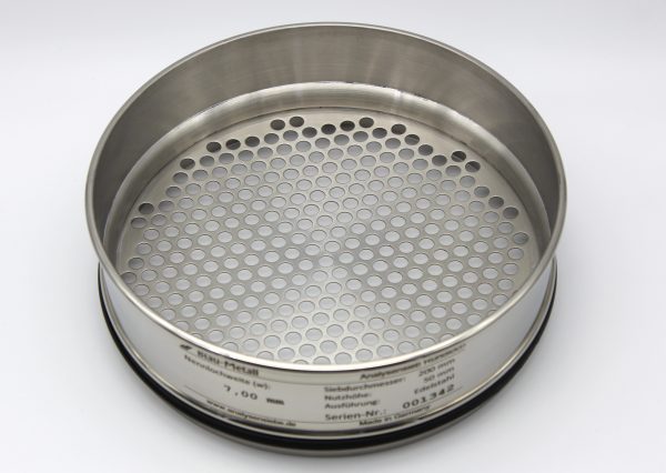 Test Sieve ⌀ 200 mm, Round Apertures 7.00 mm